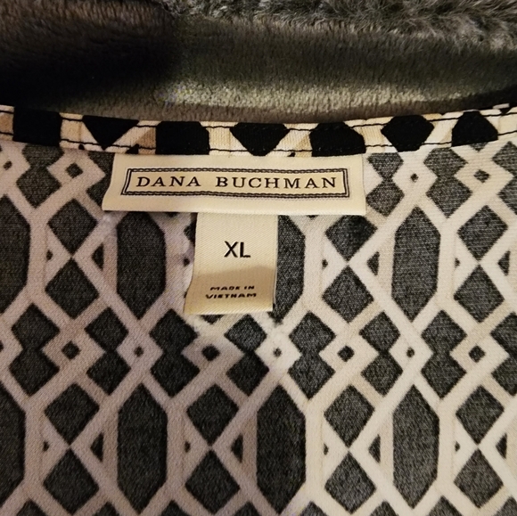 Top - Picture 2 of 5